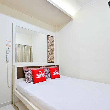 Zen Rooms Cideng Barat Yakarta Exterior foto
