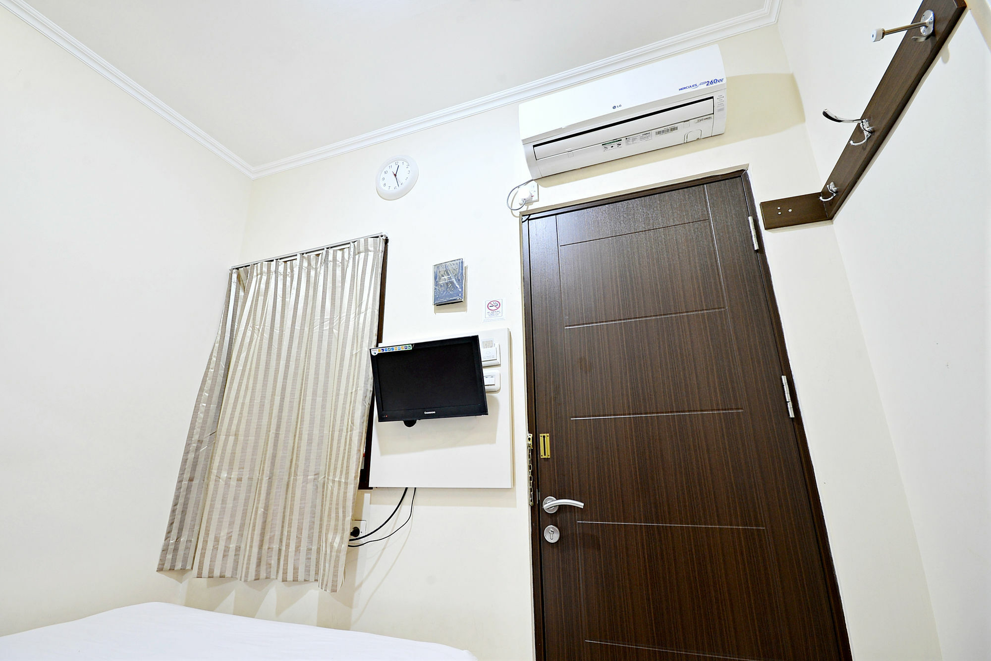 Zen Rooms Cideng Barat Yakarta Exterior foto
