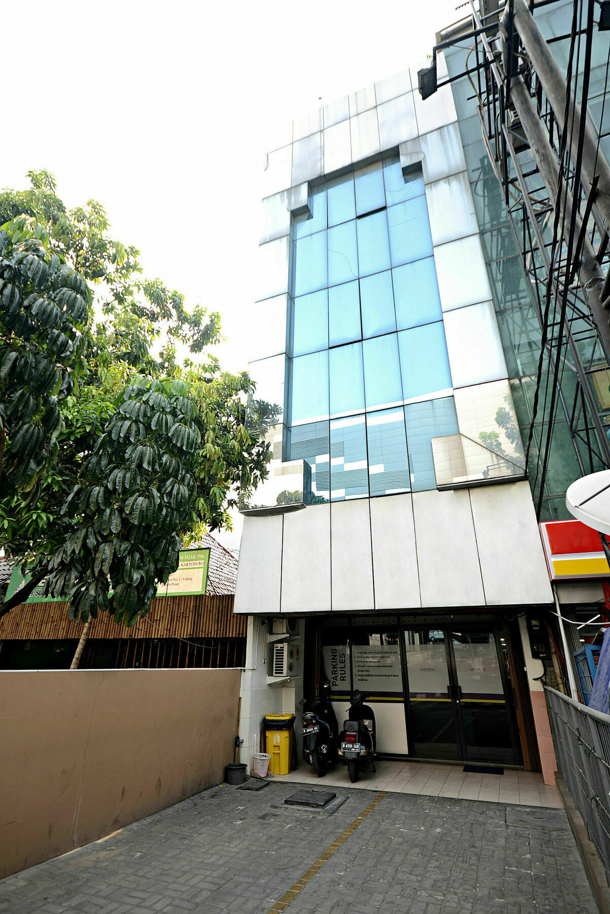 Zen Rooms Cideng Barat Yakarta Exterior foto